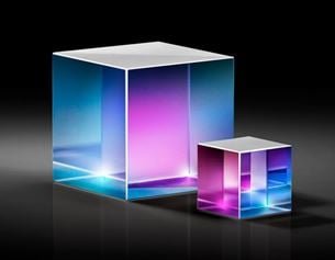 Polarisierende Strahlteilerwürfel für Laserlinien mit hoher Leistung